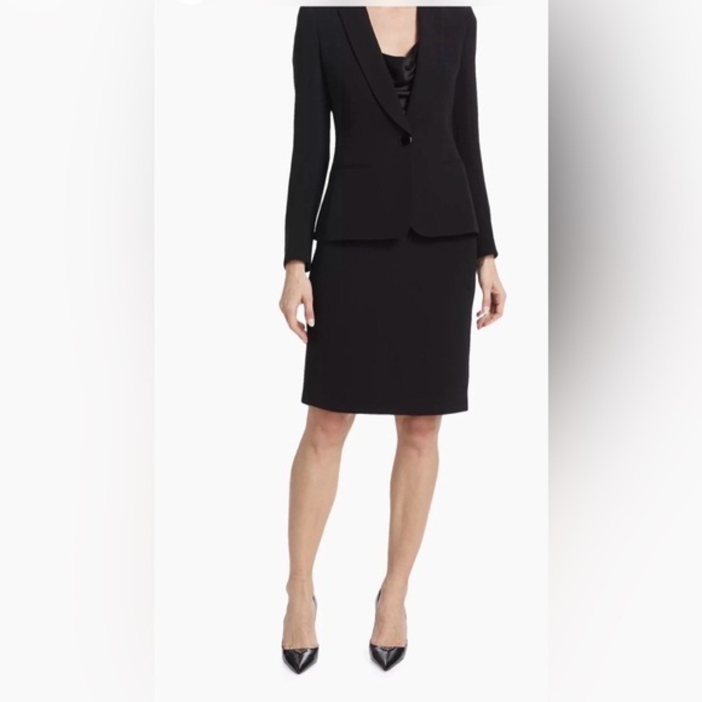 Vintage Oscar de la Renta Navy Knit Wool
Blend Pencil Skirt, XS